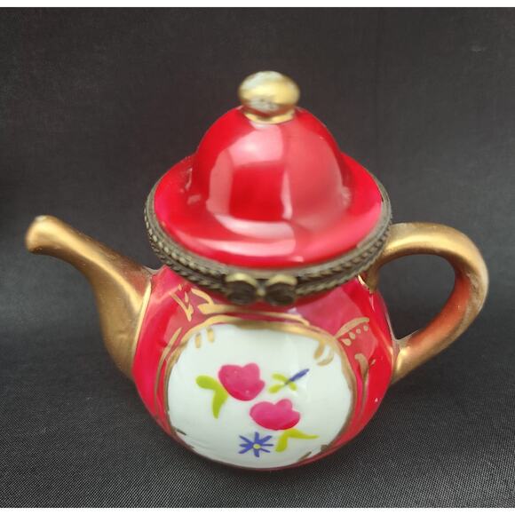 Miniature Teapot trinket box with cute flowers painted on front - Picture 7 of 11